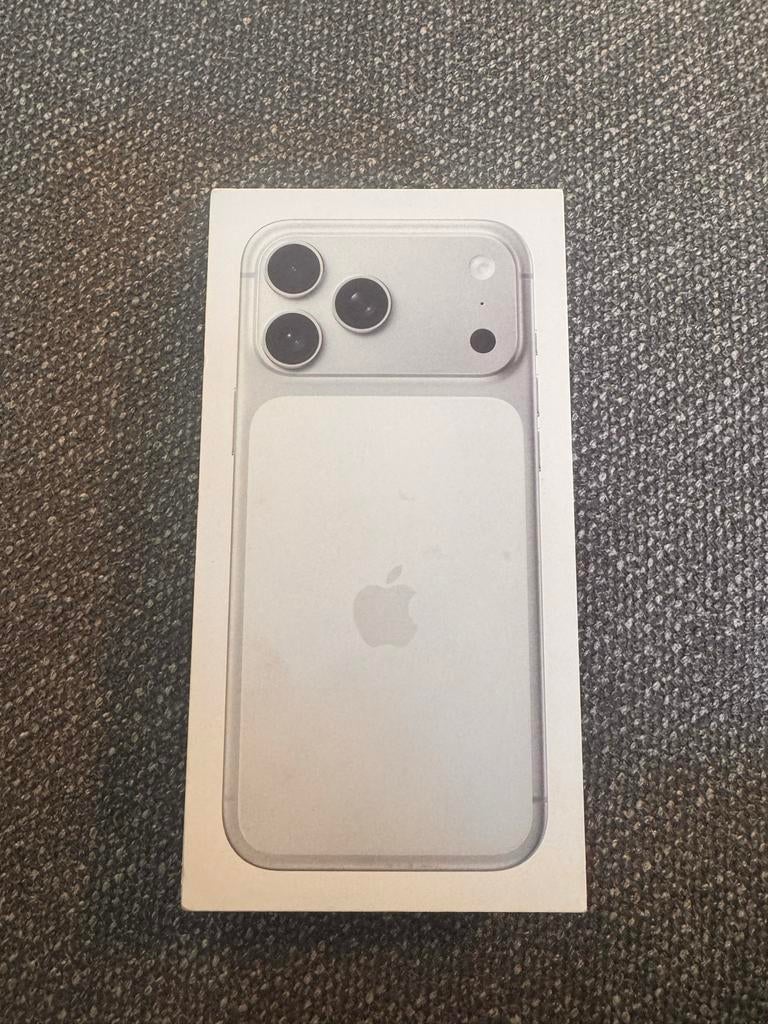 Apple iPho 17 pro Max 256GB Zilver (Nieuw in doos), 256 GB, Overige modellen, Ophalen of Verzenden, Zo goed als nieuw