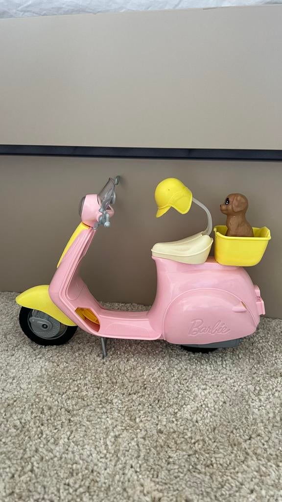 Barbie Scooter met hondje en helm, Ophalen of Verzenden, Zo goed als nieuw