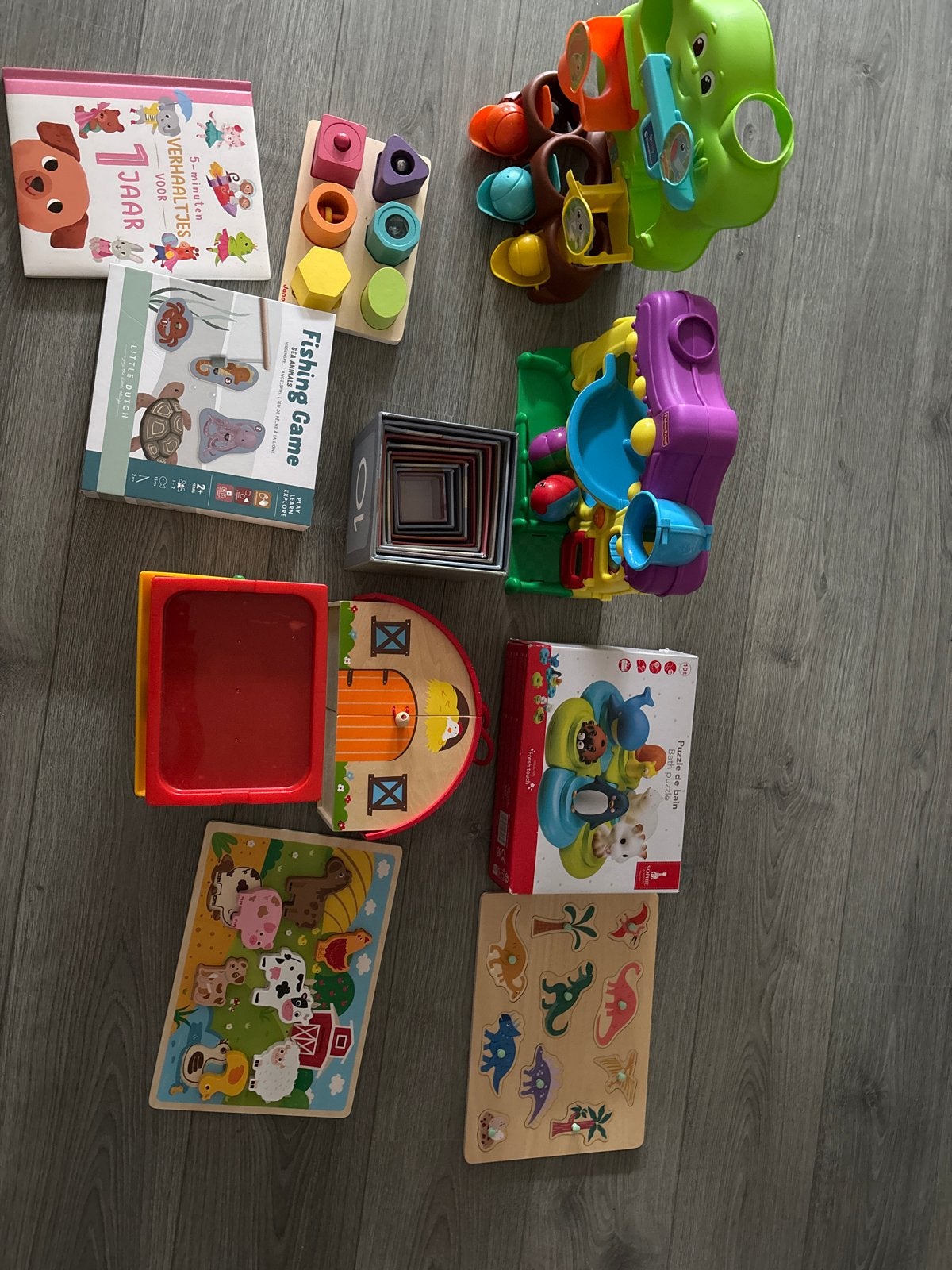 Divers speelgoed: puzzels, boekje, toren, vissen, zwemband, Ophalen, Zo goed als nieuw, Jongen of Meisje