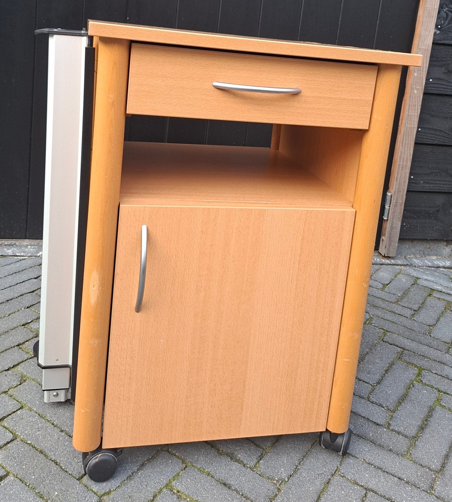 Volker Houten nachtkastje met verstelbaar en kantelbaar blad, Huis en Inrichting, Ophalen, Gebruikt, 45 tot 65 cm, 70 cm of meer