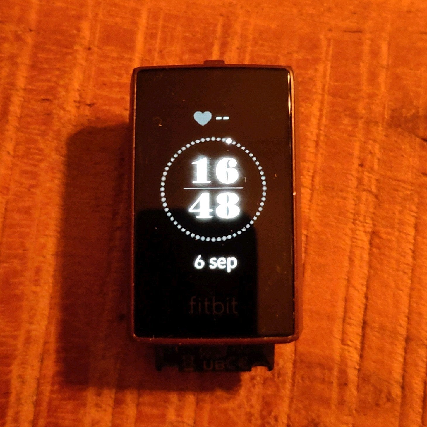 Fitbit Charge 4 smartwatch, Verzenden, Gebruikt, Zwart, Android