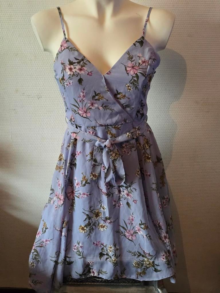 Primark dames Zomers bloemenjurkje, maat 36, Kleding | Dames, Ophalen of Verzenden, Zo goed als nieuw, Maat 36 (S), Boven de knie