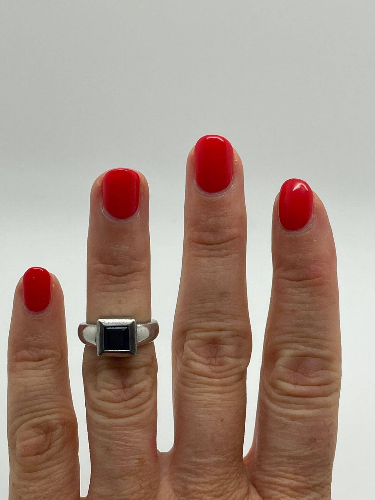 F53 Prachtige zilveren ring blauwe saffier maat 15,75, Ophalen of Verzenden, Kleiner dan 17, X, Met edelsteen