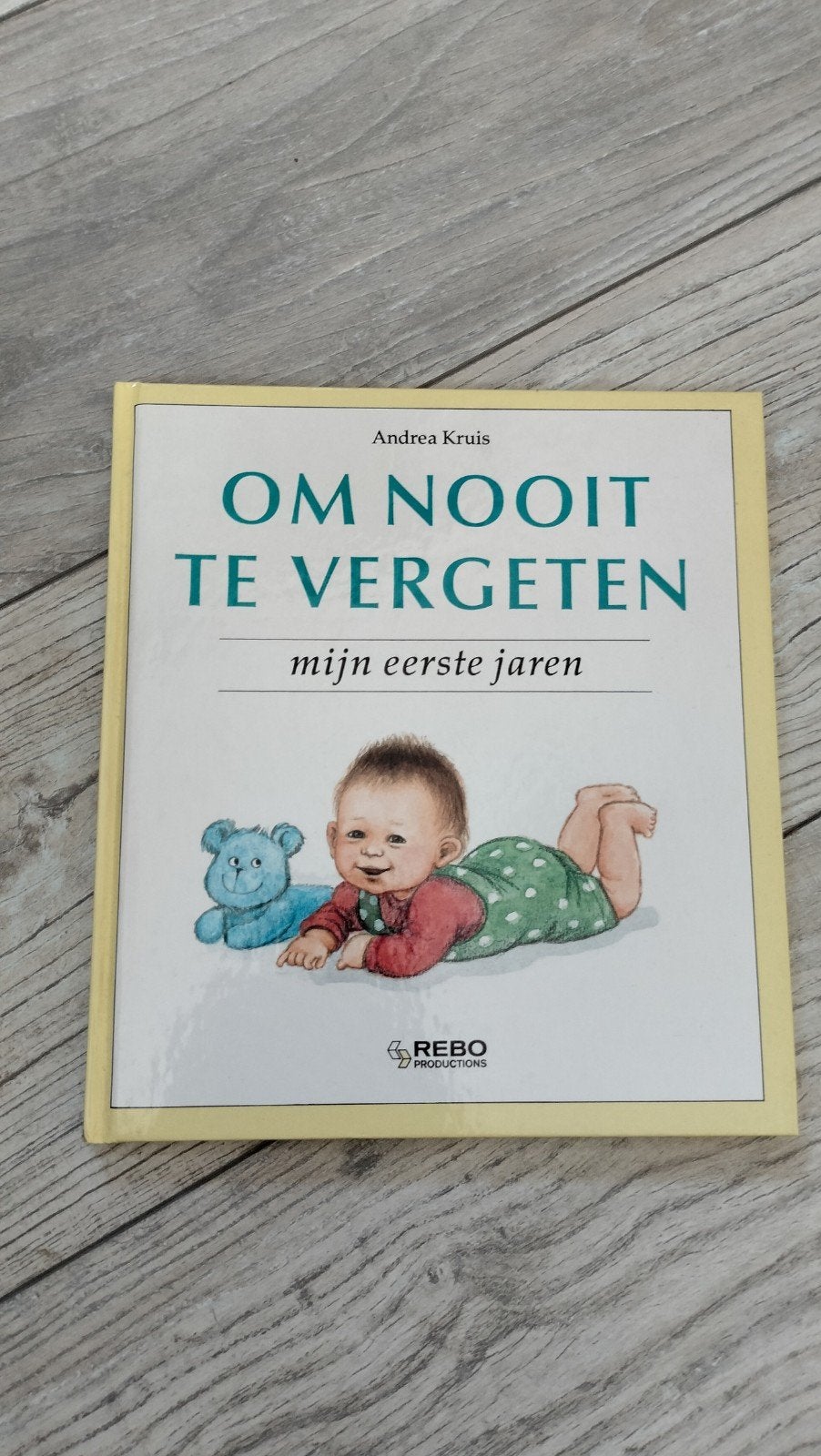 Om Nooit Te Vergeten - Mijn Eerste Jaren (Andrea Kruis), Ophalen of Verzenden, Zo goed als nieuw, Andrea Kruis, 0 tot 6 maanden