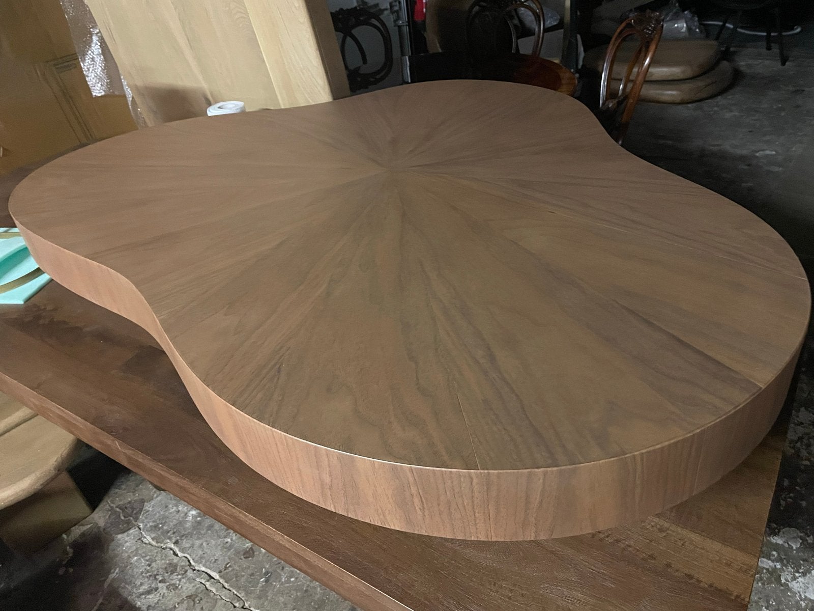 Salontafel Bobby 150x110 organische vorm licht walnoot, Huis en Inrichting, Tafels | Salontafels, Ophalen, 100 tot 150 cm, Nieuw