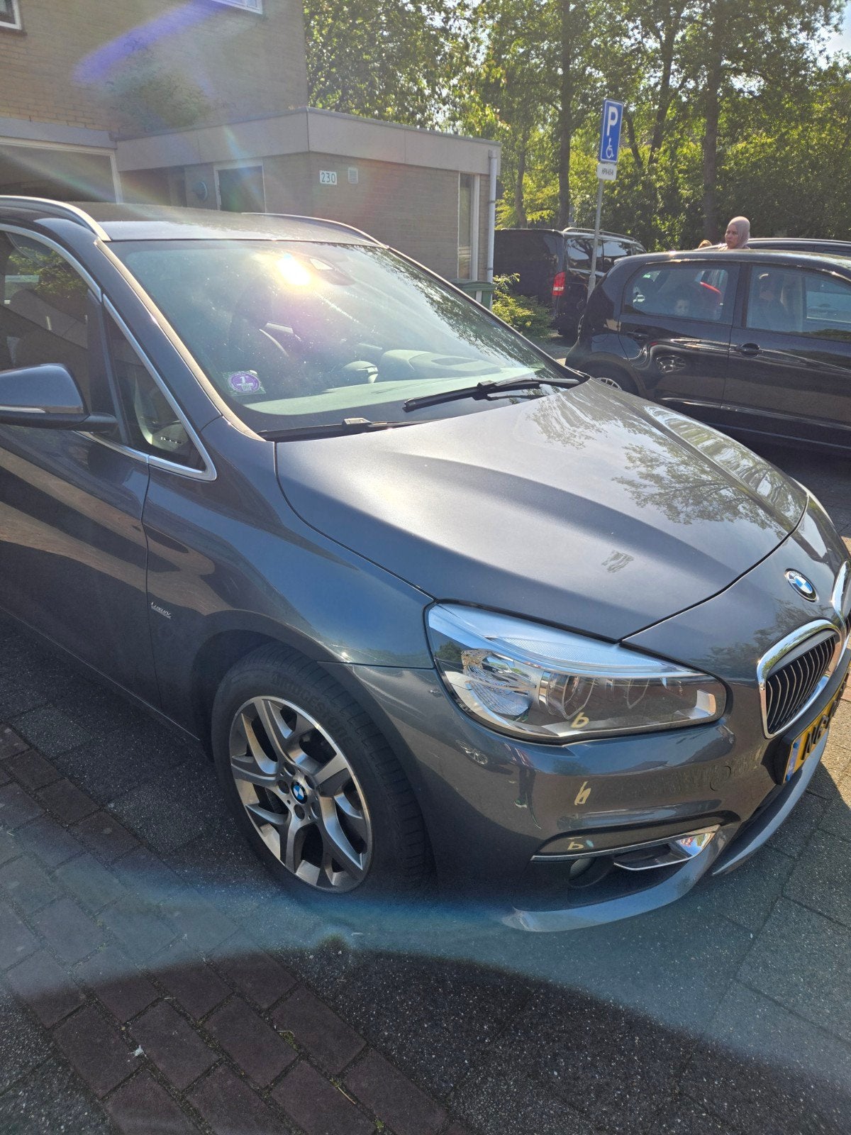 BMW 2-Serie Active Tourer luxury line 218i 136pk Aut 2017, Auto's, BMW, 1345 kg, 136 pk, Origineel Nederlands, Particulier
