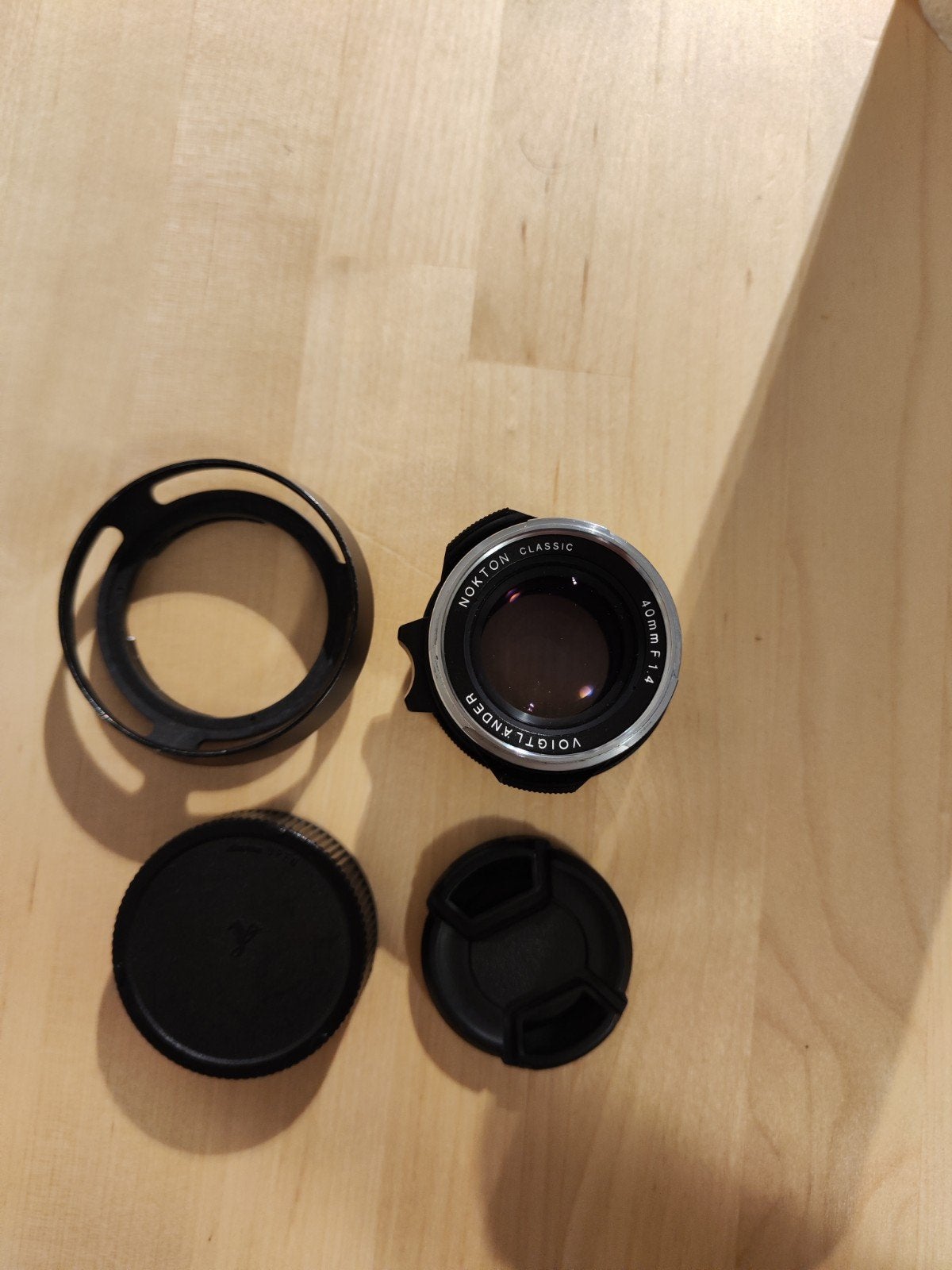 Voigtlander Nokton Classic M.C. 40mm f1.4 Leica M, Zo goed als nieuw, 50 mm, Leica M-mount, Handmatige focus