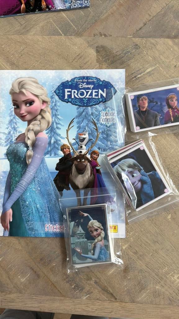 Panini Frozen speciale momenten leeg boek met losse stickers, Ophalen of Verzenden, Zo goed als nieuw, Meerdere stickers