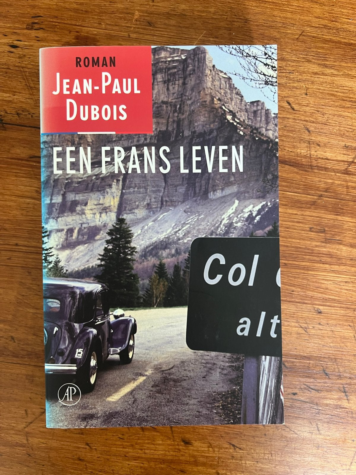 Een Frans Leven - Roman van Jean-Paul Dubois, Ophalen of Verzenden, Gelezen, Nederland
