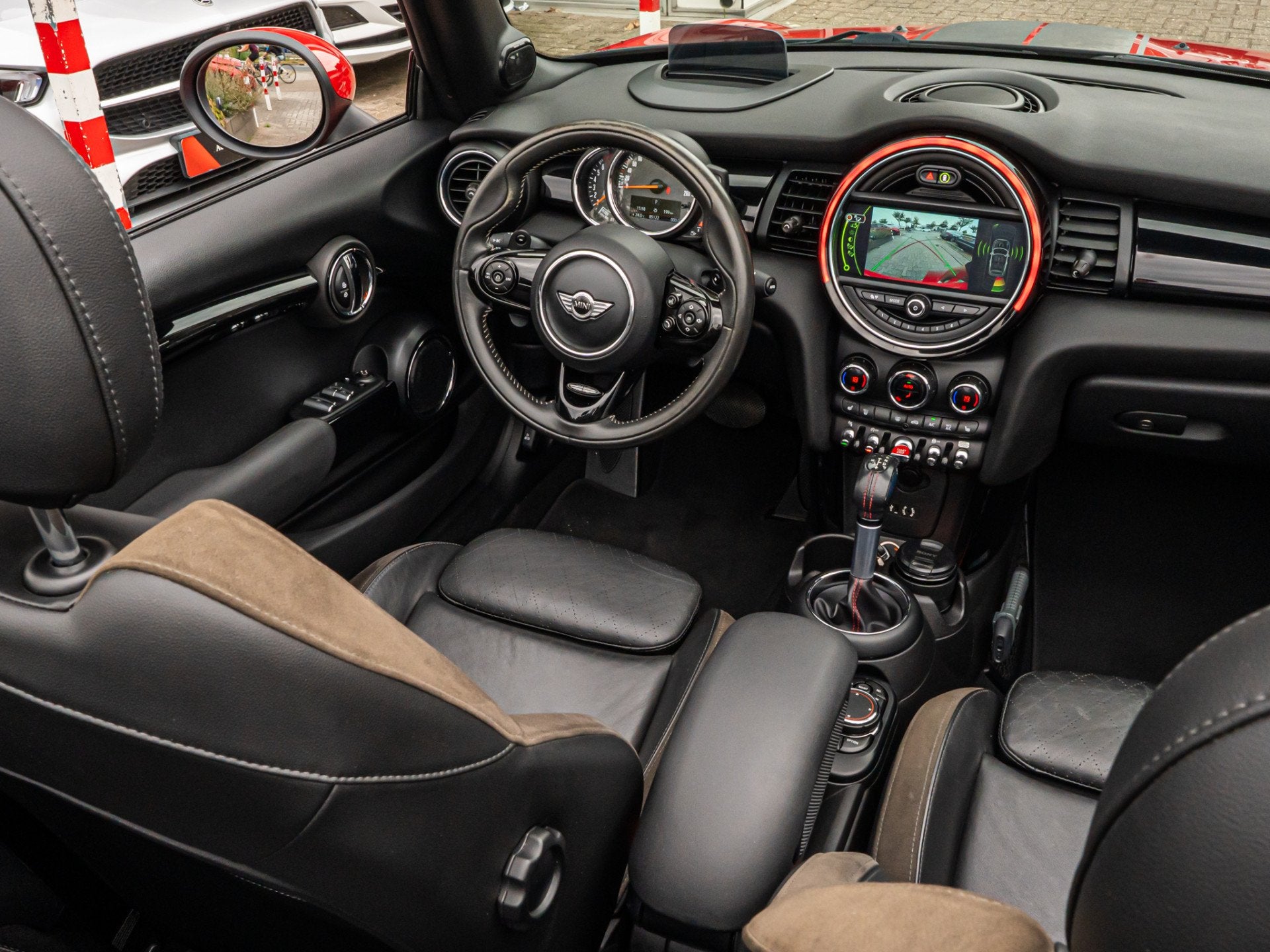 MINI Cabrio 2.0 Cooper S Chili Serious Business ORG NL HARMA, Auto's, Mini, 1998 cc, Automatische klimaatregeling, Gebruikt, Euro 6