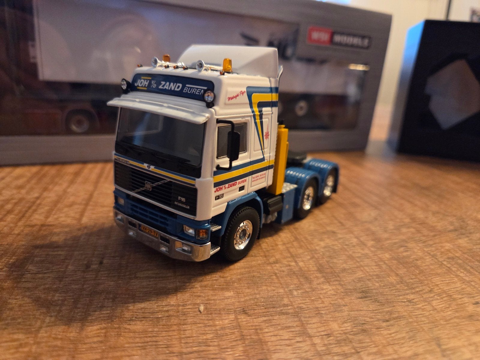 WSI Volvo F16 Joh v/d Zand, Ophalen of Verzenden