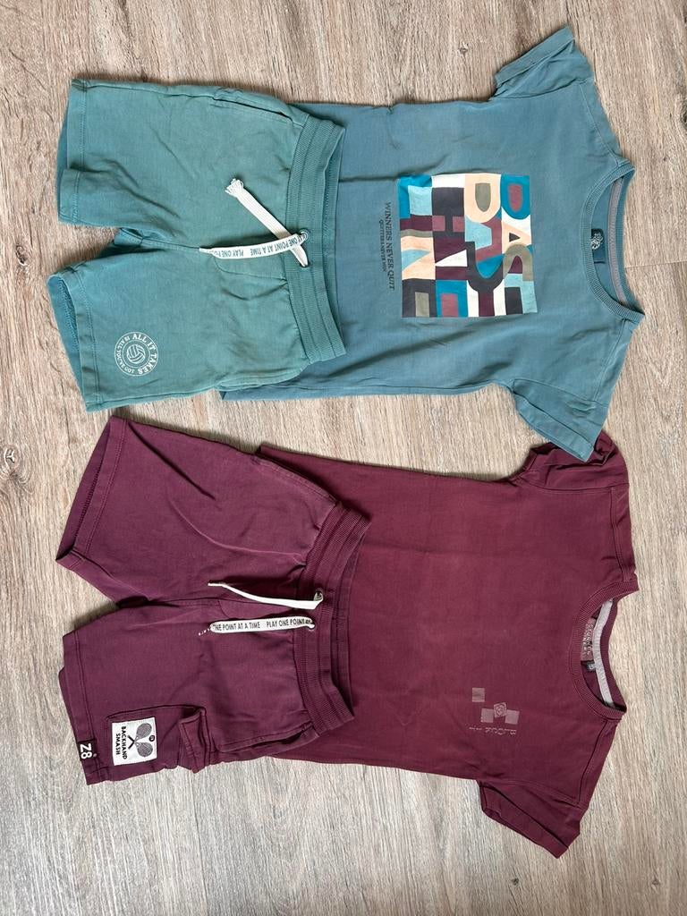 2 shirts, 2 pakjes maat 116-122, Ophalen of Verzenden, Zo goed als nieuw, Jongen, Shirt of Longsleeve