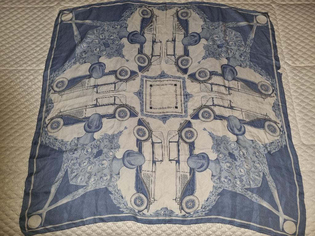 Art deco Mercedes Benz sjaal 100% zijden, Antiek en Kunst, Antiek | Kleding en Accessoires, Ophalen of Verzenden, Dames