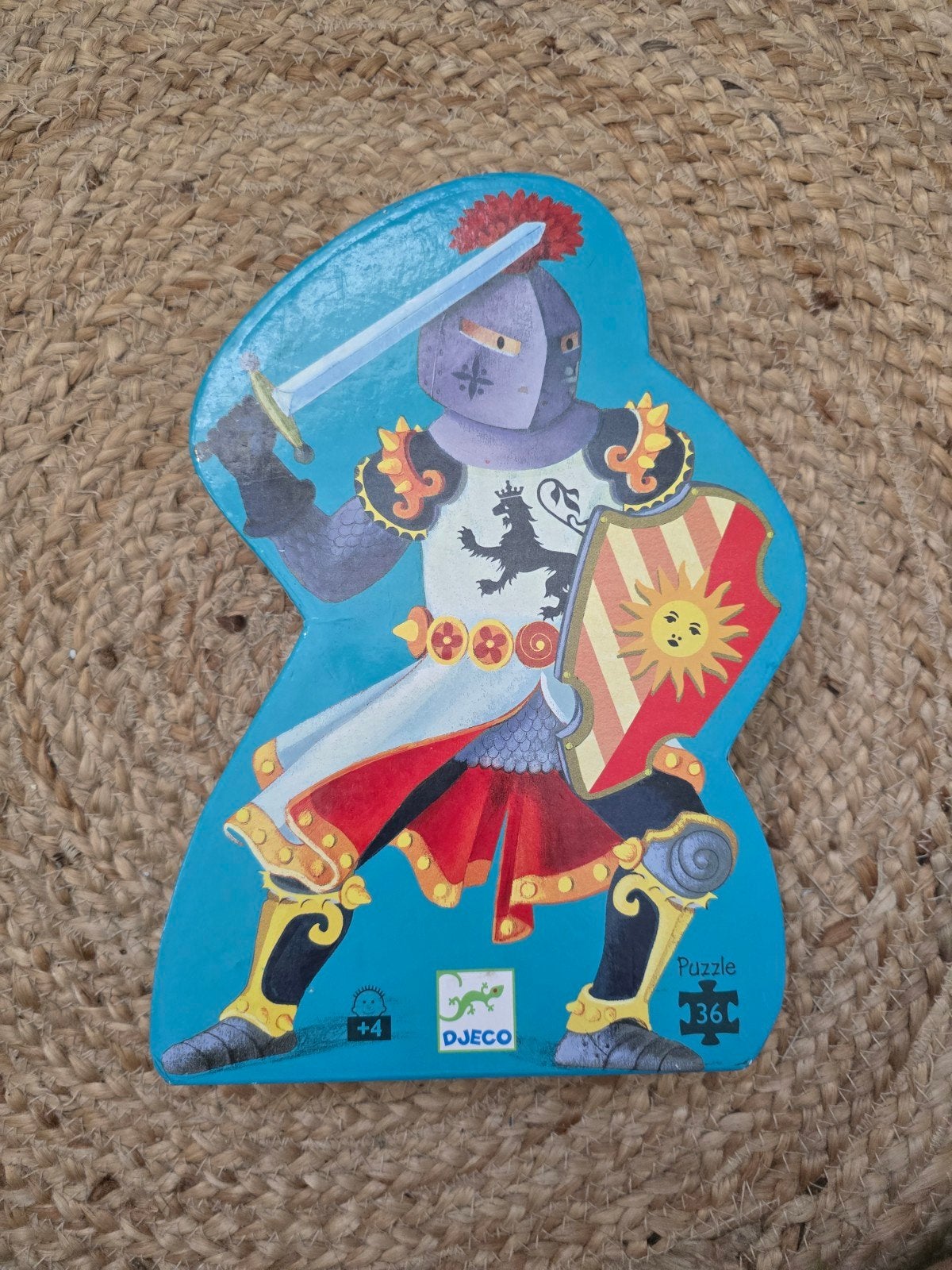 Djeco de fantastische ridder | puzzel | 36 stukjes, Ophalen of Verzenden, 10 tot 50 stukjes, Zo goed als nieuw, 4 tot 6 jaar