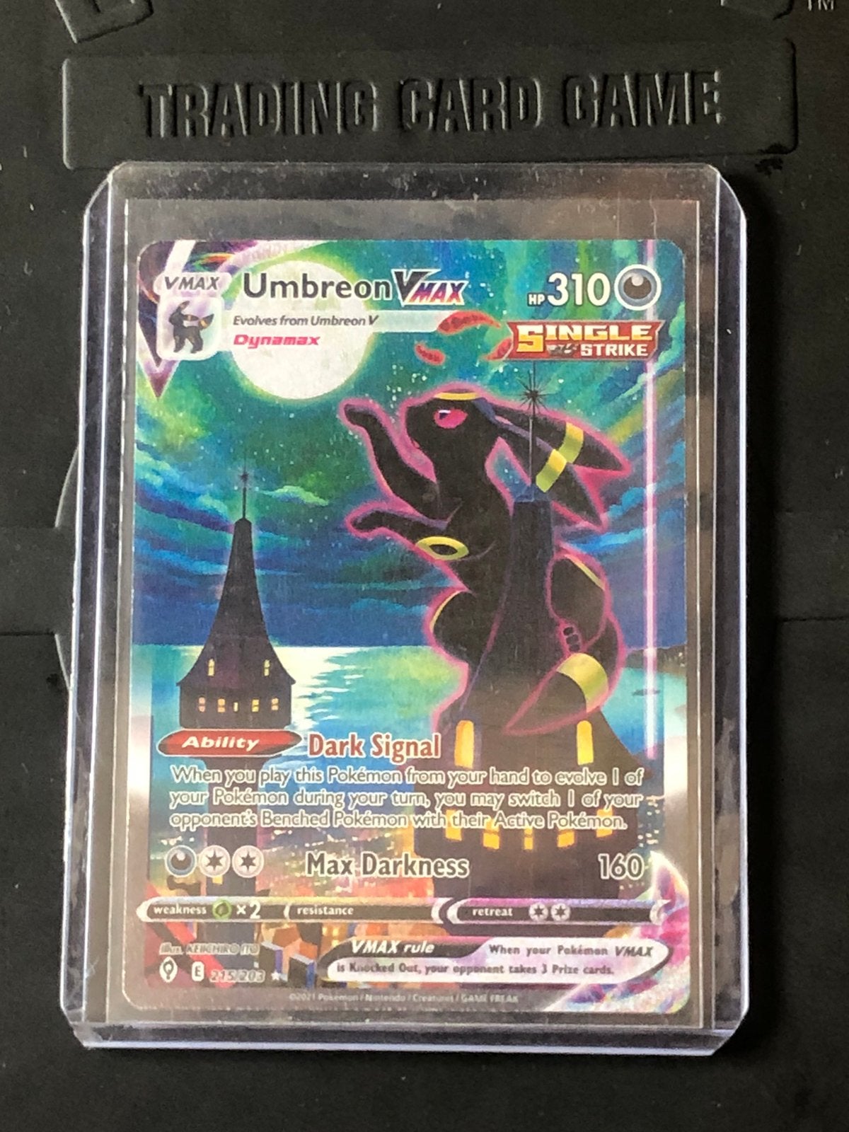 Umbreon VMax (215/203) Single Strike, Evolving Skies, Ophalen of Verzenden, Nieuw, Losse kaart