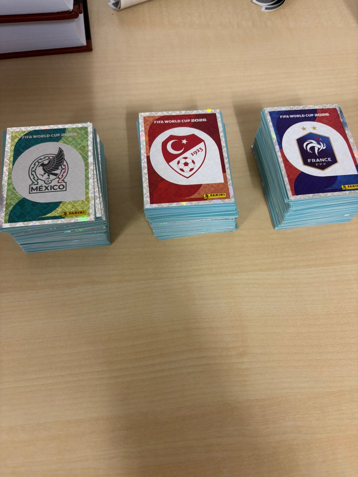 Panini stickers wk 2026 ruilen, Seizoenskaart, Eén persoon, Augustus