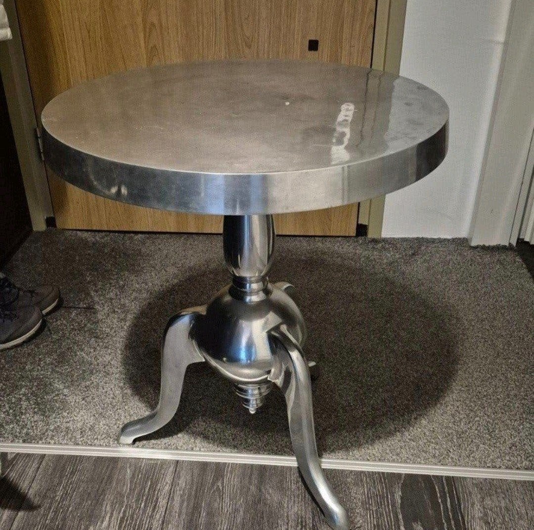 Ronde bijzettafel van metaal - Zo goed als nieuw, Huis en Inrichting, Minder dan 55 cm, Metaal of Aluminium, Rond, Zo goed als nieuw