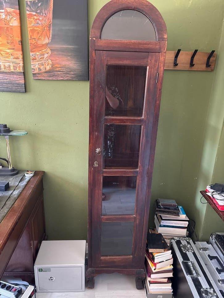 Vintage houten vitrinekast met glazen deur, Ophalen of Verzenden