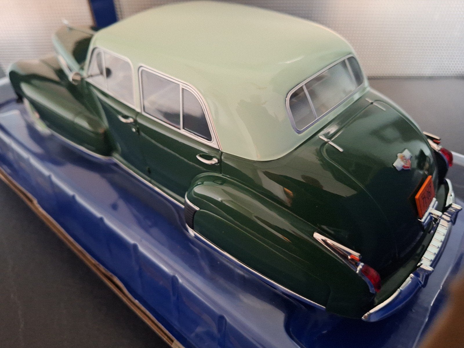 Cadillac Fleetwood Series 60 Schaal 1:18, Hobby en Vrije tijd, Overige merken, MCG, Nieuw, Ophalen of Verzenden