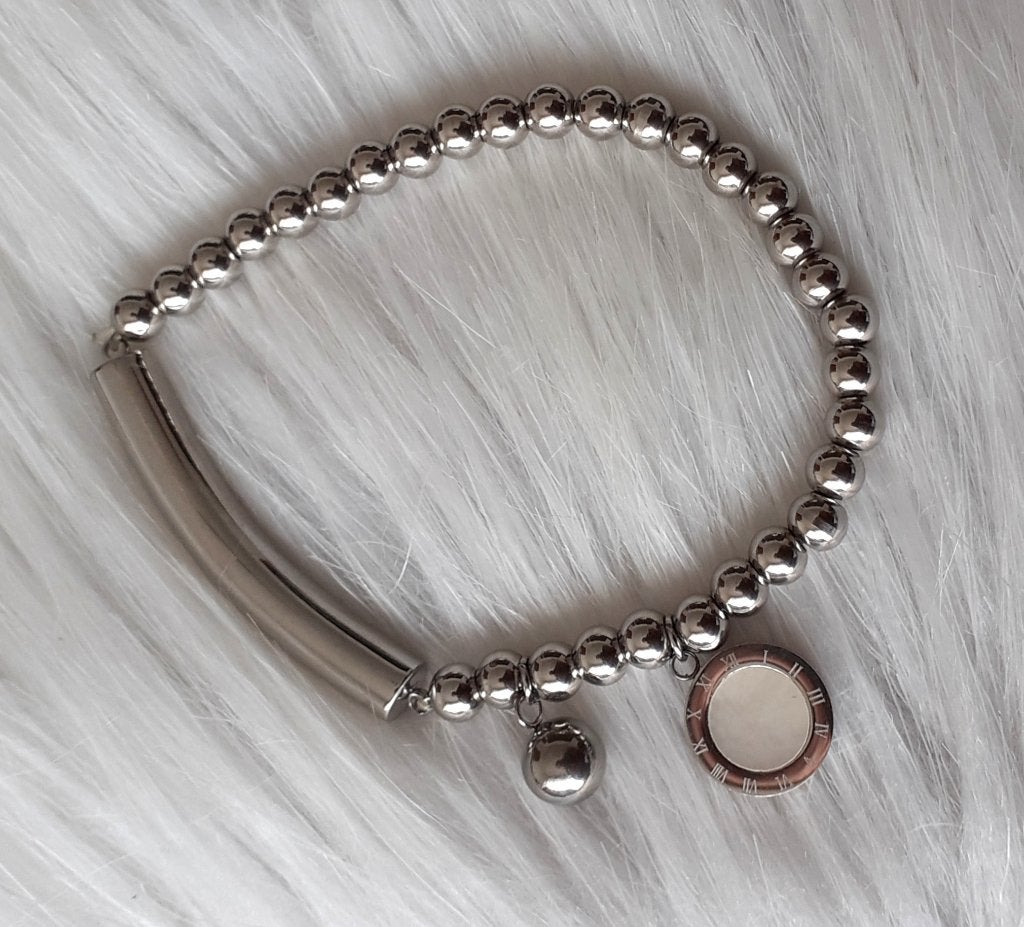 Kralenarmband zilver met parelmoer bedel, Sieraden, Tassen en Uiterlijk, Armbanden, Met bedels of kralen, Staal, Nieuw, Ophalen of Verzenden