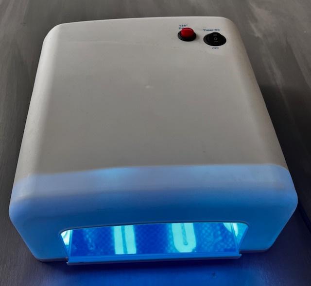 UV LED lamp voor GELNAGELS, Gebruikt, Wit, Ophalen of Verzenden, Handen en Nagels