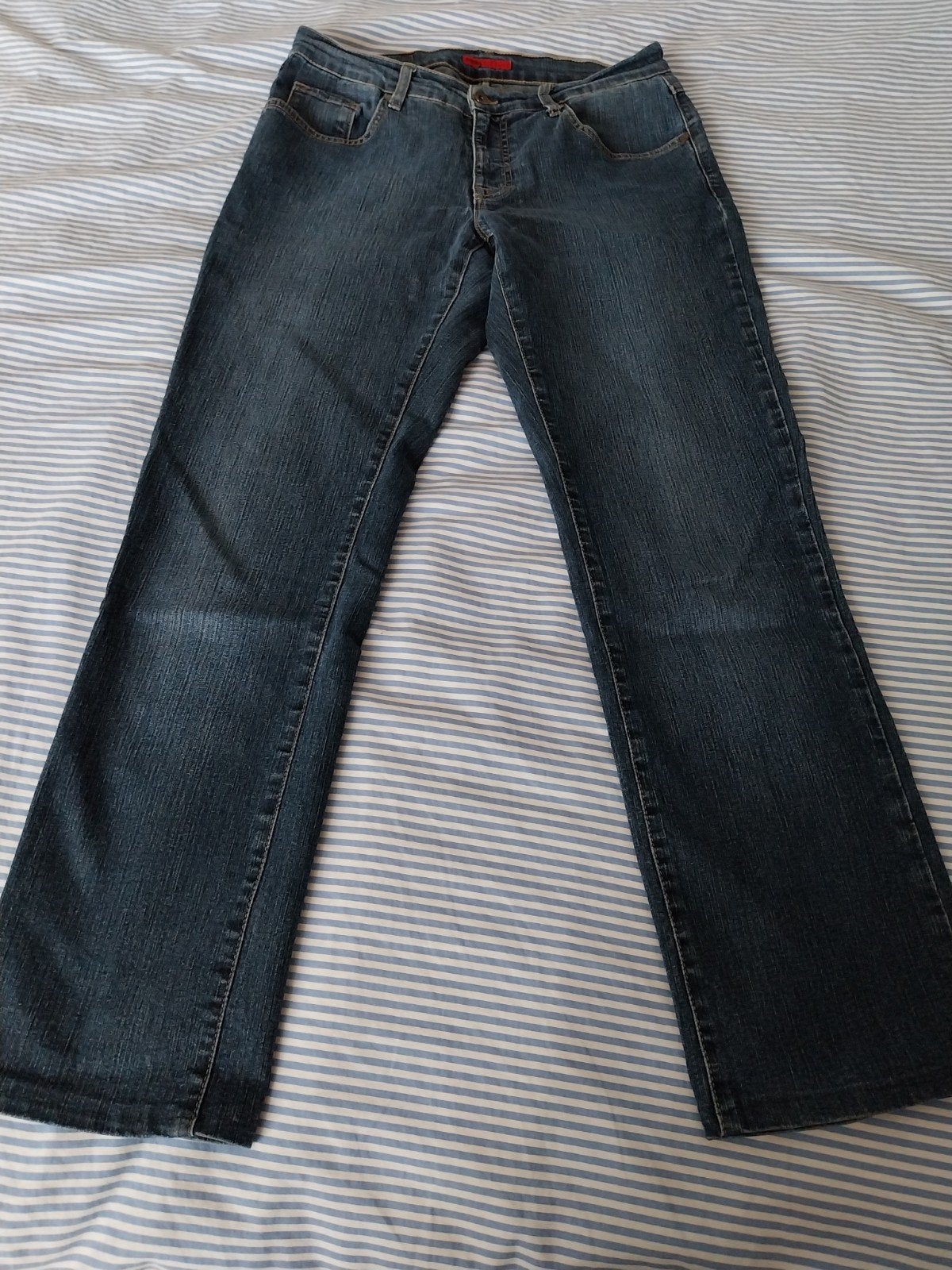 Donkerblauwe jeans maat 27 - 30, Blauw, Ophalen of Verzenden, Zo goed als nieuw, W27 (confectie 34) of kleiner