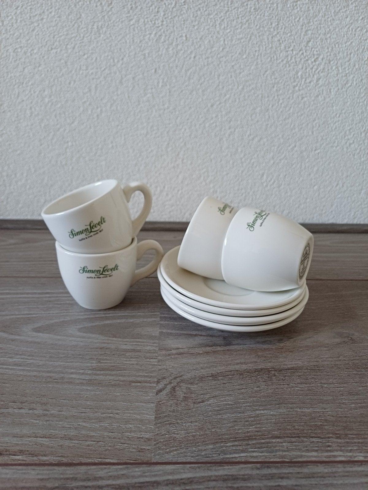 Simon Levelt koffiekop en schotels 4 sets zgan, Huis en Inrichting, Overige merken, Keramiek, Ophalen of Verzenden, Zo goed als nieuw