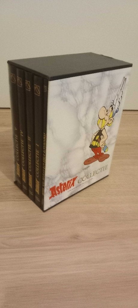 Asterix collectie box, Boeken, Stripboeken, Meerdere stripboeken, Ophalen of Verzenden, Gelezen, René Goscinny