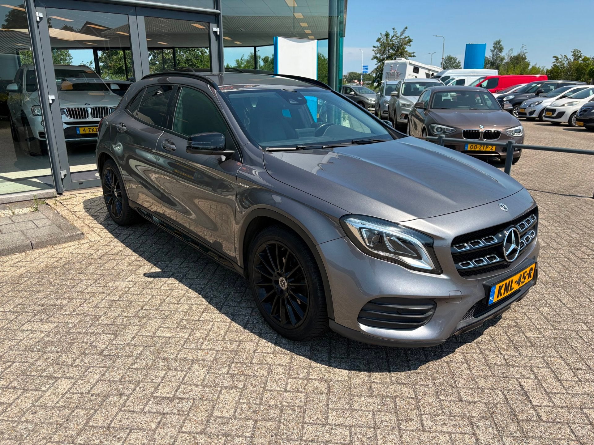 Mercedes-Benz GLA-klasse 180 Business Solution AMG Upgrade E, Auto's, Mercedes-Benz, Gebruikt, 4 cilinders, 700 kg, 122 pk
