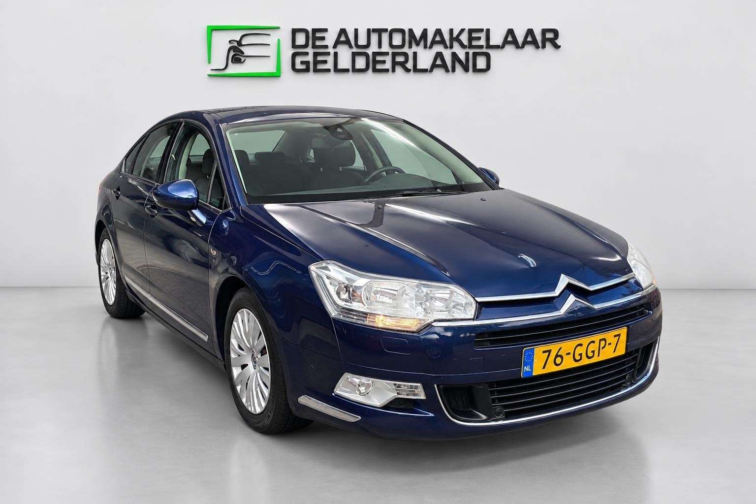 Citroen C5 2.0 16V Comfort | 2E EIGENAAR | 3/6 OF 12MND GARA, Auto's, Voorwielaandrijving, Dealer onderhouden, Stof, 4 cilinders