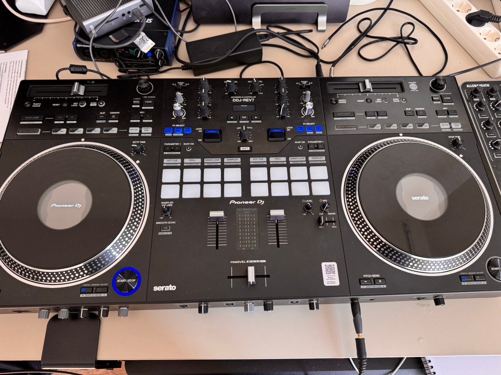 Pioneer DDJ rev 7 - nieuw garantie tot 2028 (incl factuur), Ophalen, Zo goed als nieuw, Pioneer