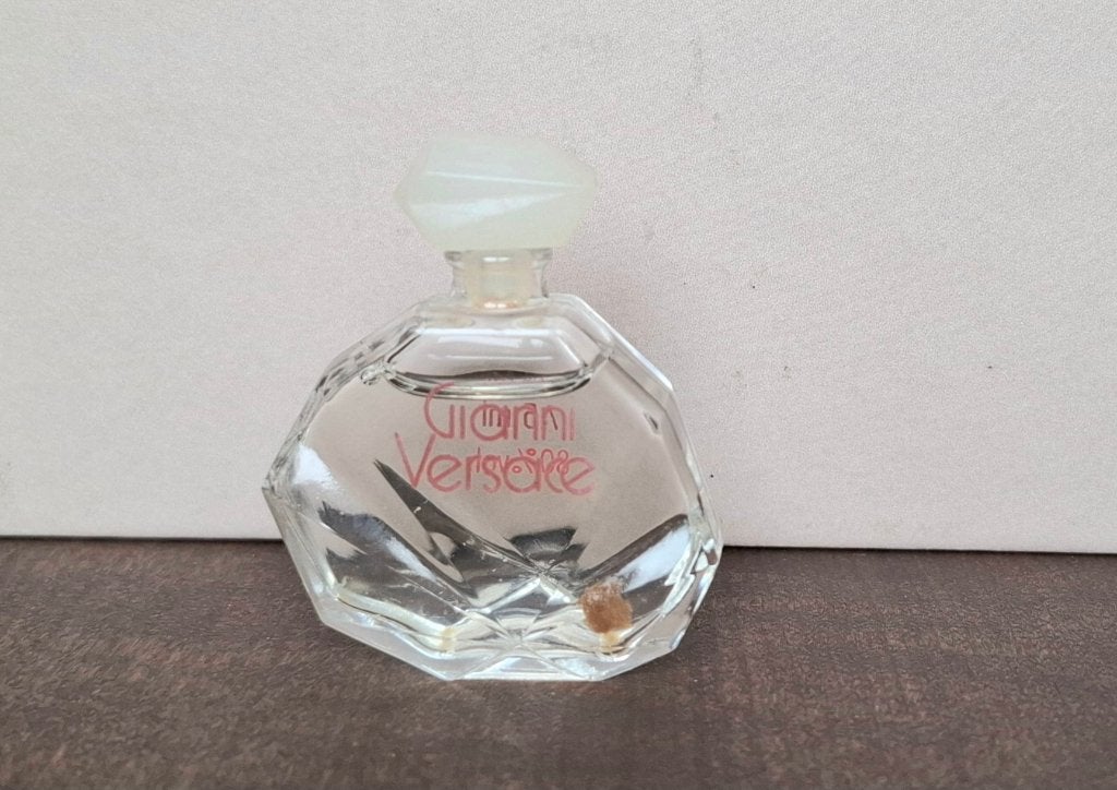 Versage vintage parfum miniatuur 7,5ML, Ophalen of Verzenden, Zo goed als nieuw, Miniatuur, Gevuld