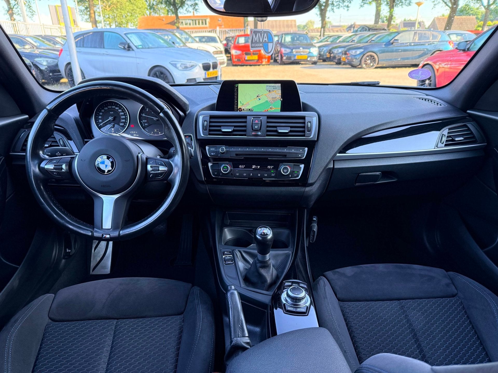 BMW 1-serie 116i Centennial Executive M Sport Lci|Navigatie|, Auto's, BMW, 1-Serie, Achterwielaandrijving, Alcantara, Zwart