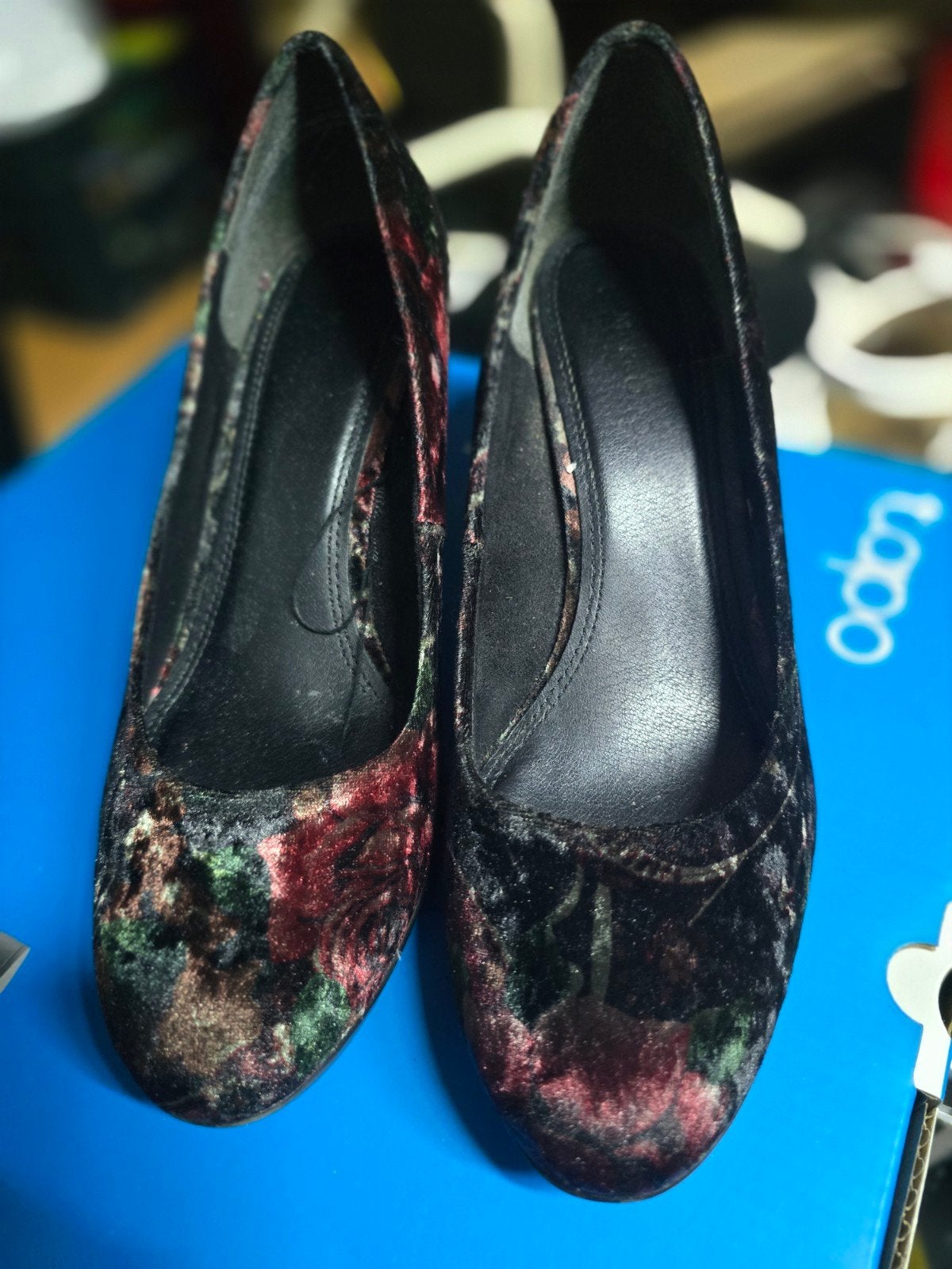 Fluwelen pumps met bloemenprint - Maat 40, Ophalen of Verzenden, Gedragen, Overige kleuren, Pumps