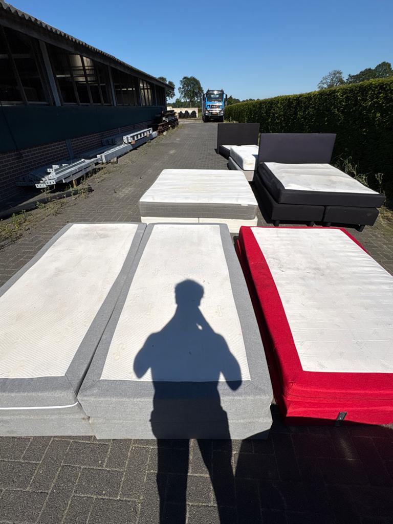 Diverse bedden en boxsprings te koop, Huis en Inrichting, Slaapkamer | Bedden, Ophalen, Gebruikt, Overige kleuren, Tweepersoons