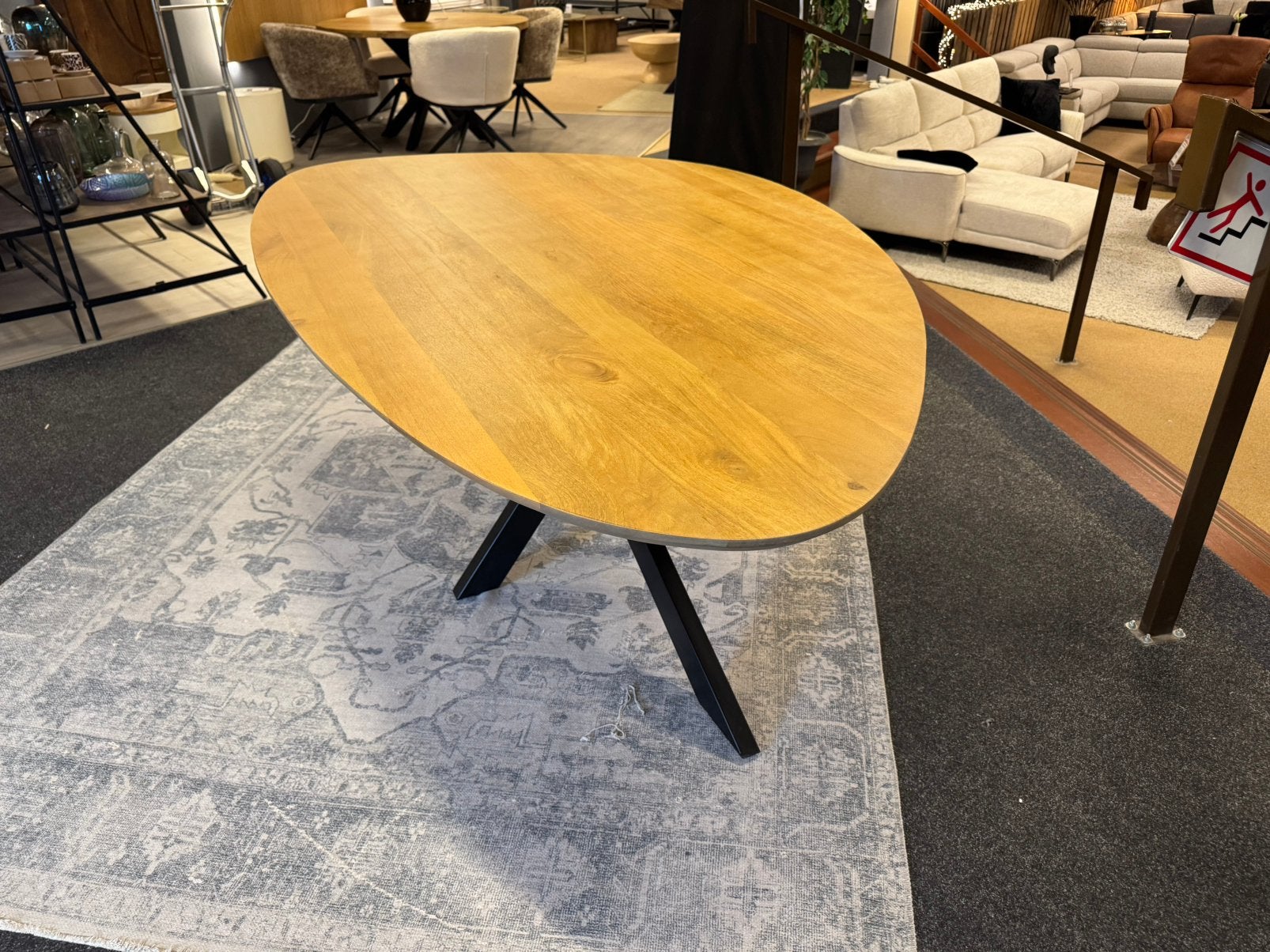 Eettafel organisch 200 mango Direct/leverbaar E-7396, 100 tot 150 cm, Mwonenenslapen@ziggo.nl, Overige vormen, Oliemolensingel 70