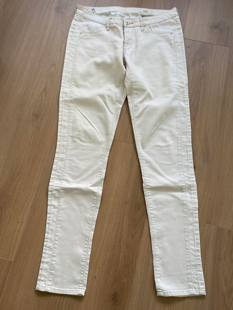 Als nieuw low waist skinny jeans maat 30 x 34 room kleur, Kleding | Dames, Spijkerbroeken en Jeans, Ophalen of Verzenden, Zo goed als nieuw