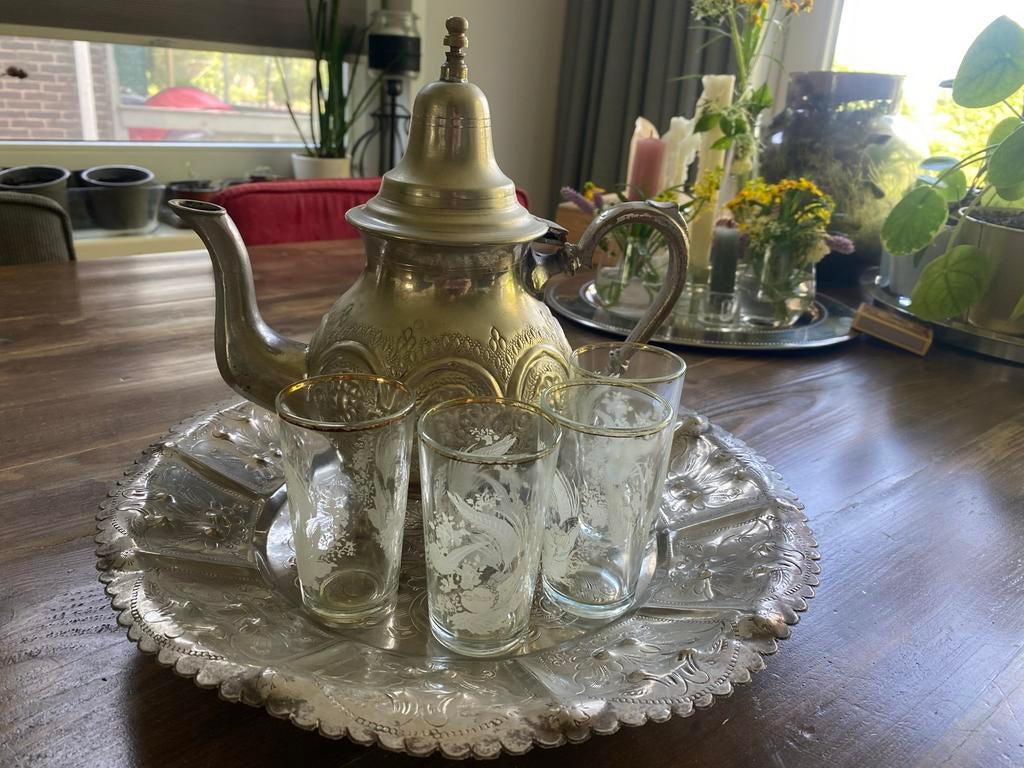 Marokkaanse theepot met dienblad en glazen, Ophalen, Overige materialen, Overige stijlen, Overige typen