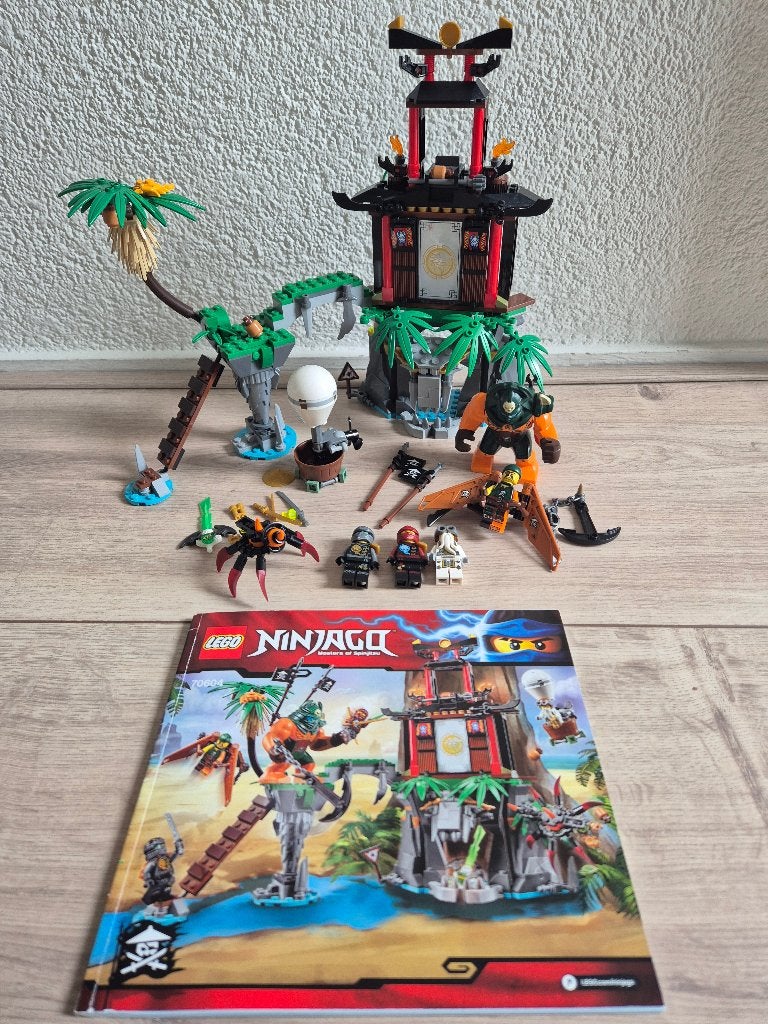 Lego Ninjago Tiger Widow Island 70604, Kinderen en Baby's, Speelgoed | Duplo en Lego, Gebruikt, Lego, Ophalen of Verzenden, Inclusief minifiguren