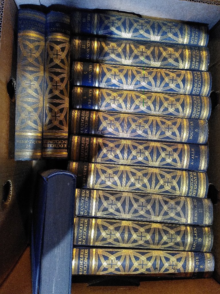 Katholieke encyclopedieën 1935, Gelezen, Complete serie, Ophalen of Verzenden, Algemeen