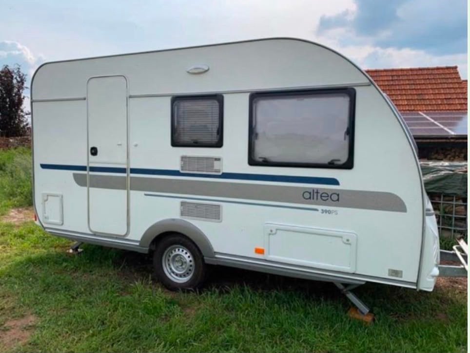 Adria Altea 390PS 2011, Caravans en Kamperen, Particulier, Luifel, Vast bed
