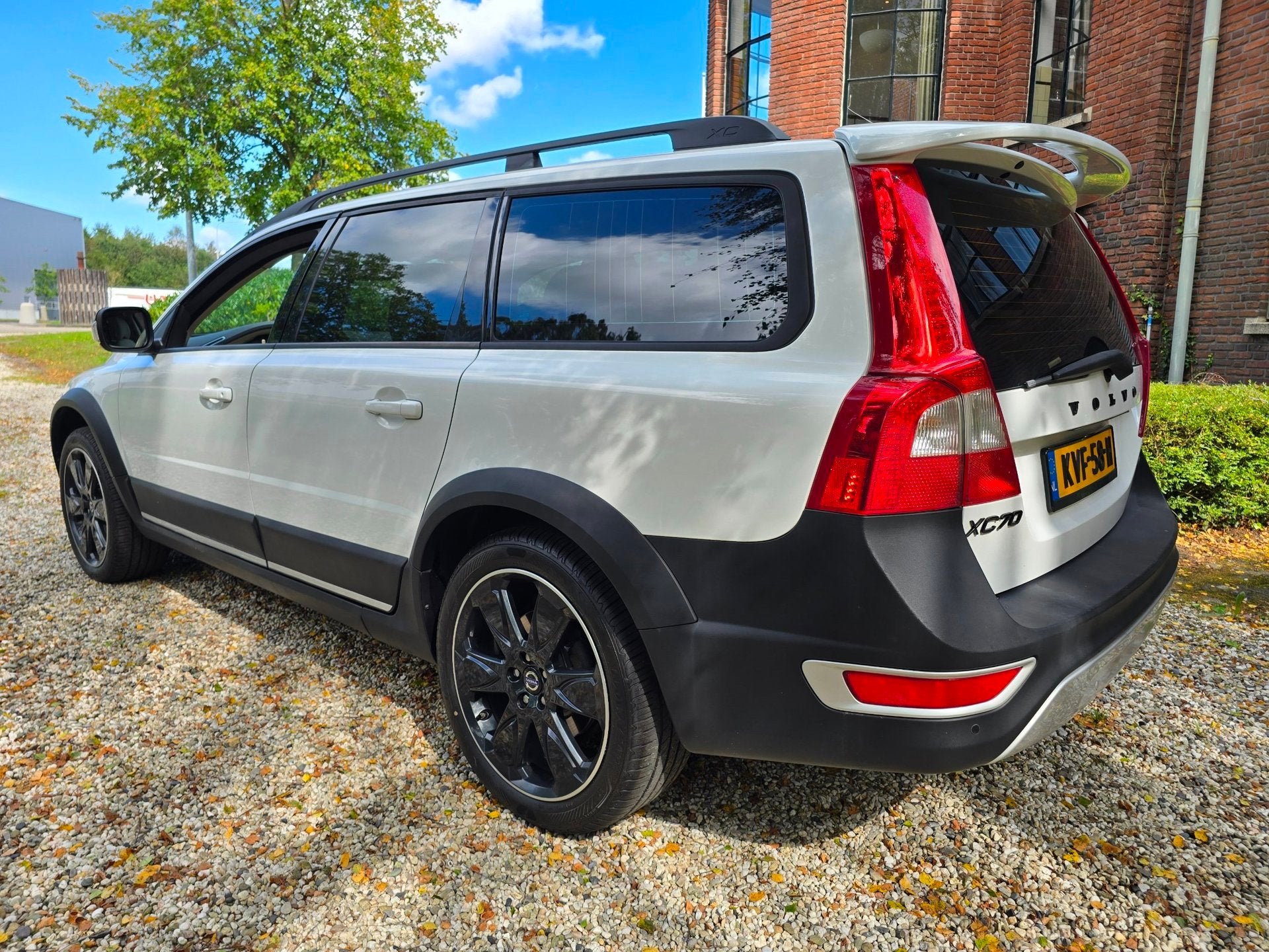 Volvo XC70 3.2 Summum AUT/leer/DAK/trekhaak, Automaat, 238 pk, XC70, Wit