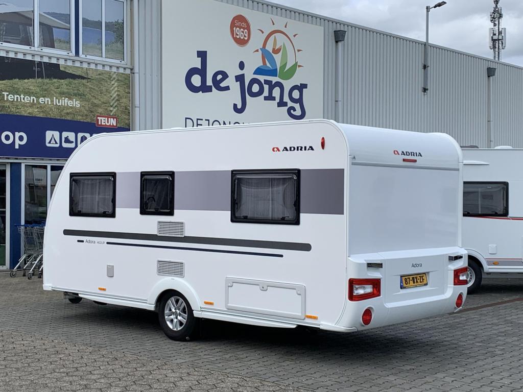 Adria Adora 462 UP - Isabella Voortent -, Caravans en Kamperen, Caravans, Rondzit, Bedrijf, Schokbreker, 5 tot 6 meter