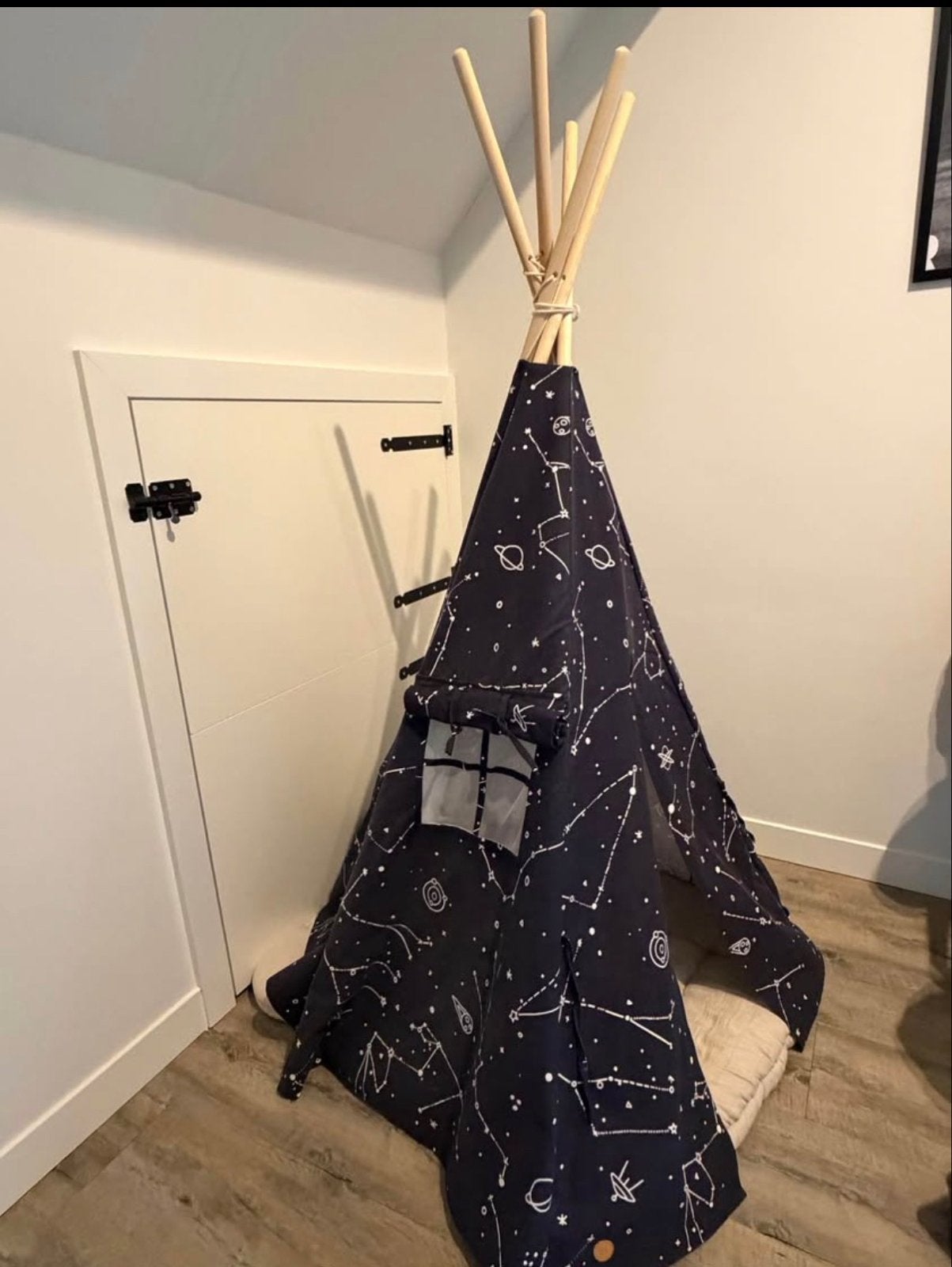 Leuke kinder tipi tent met sterren en planeten, Kinderen en Baby's, Ophalen of Verzenden, Zo goed als nieuw