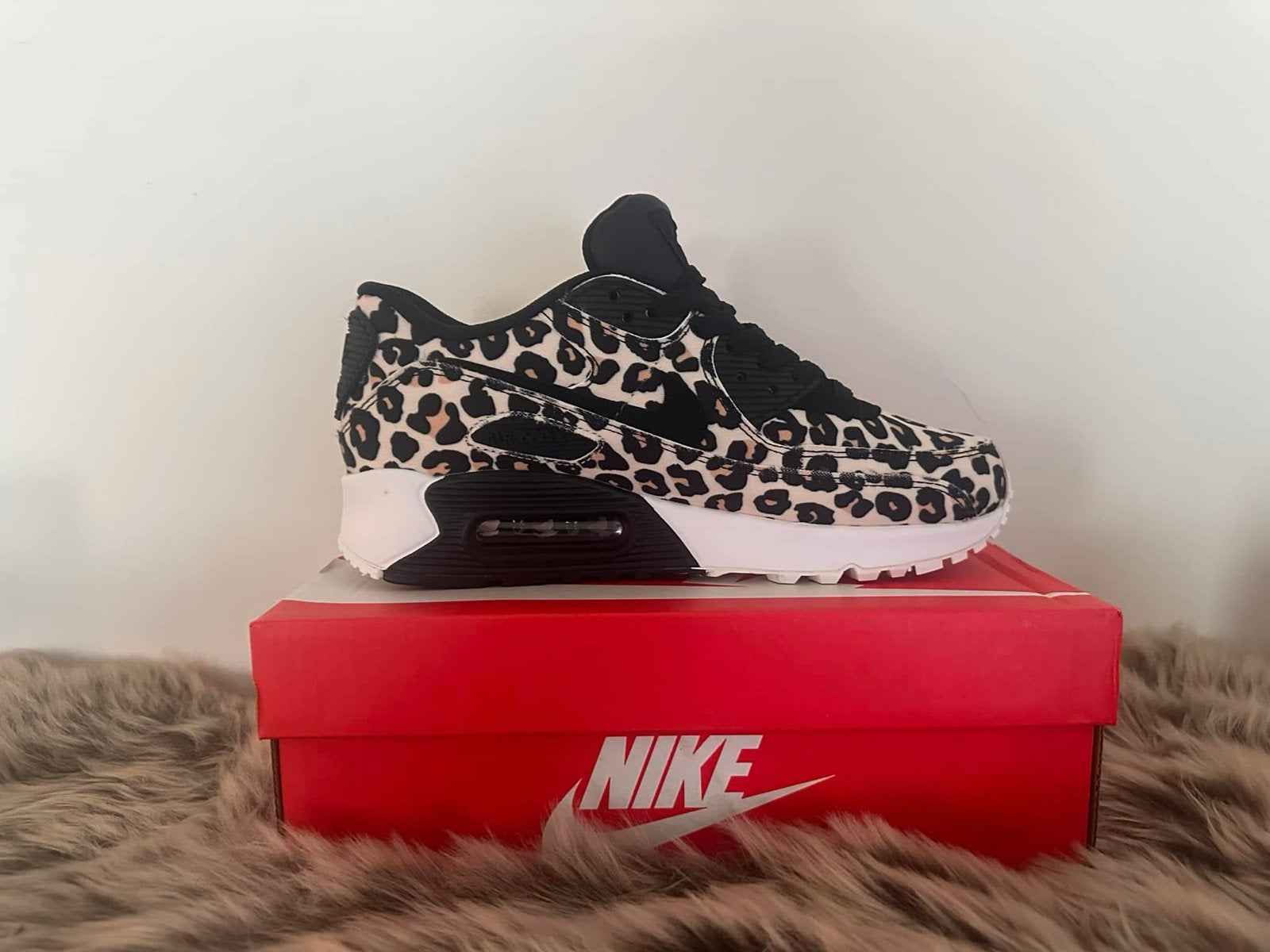Nieuwe Nike Air Max 90 Leopard - Maten 37 & 38, Ophalen, Nieuw, Overige kleuren, Sneakers of Gympen