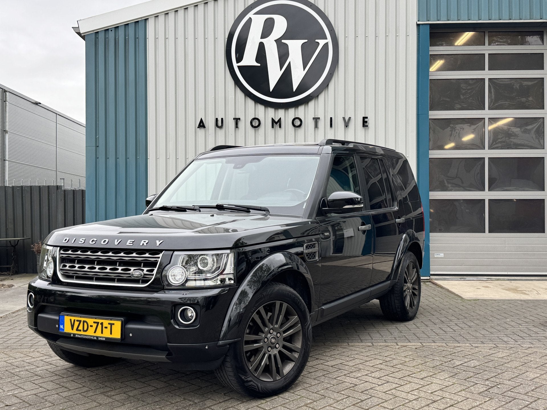 Land Rover Discovery 3.0 HSE LED / Xenon / Dak / Camera / St, Zwart, Leder, Bedrijf, Diesel