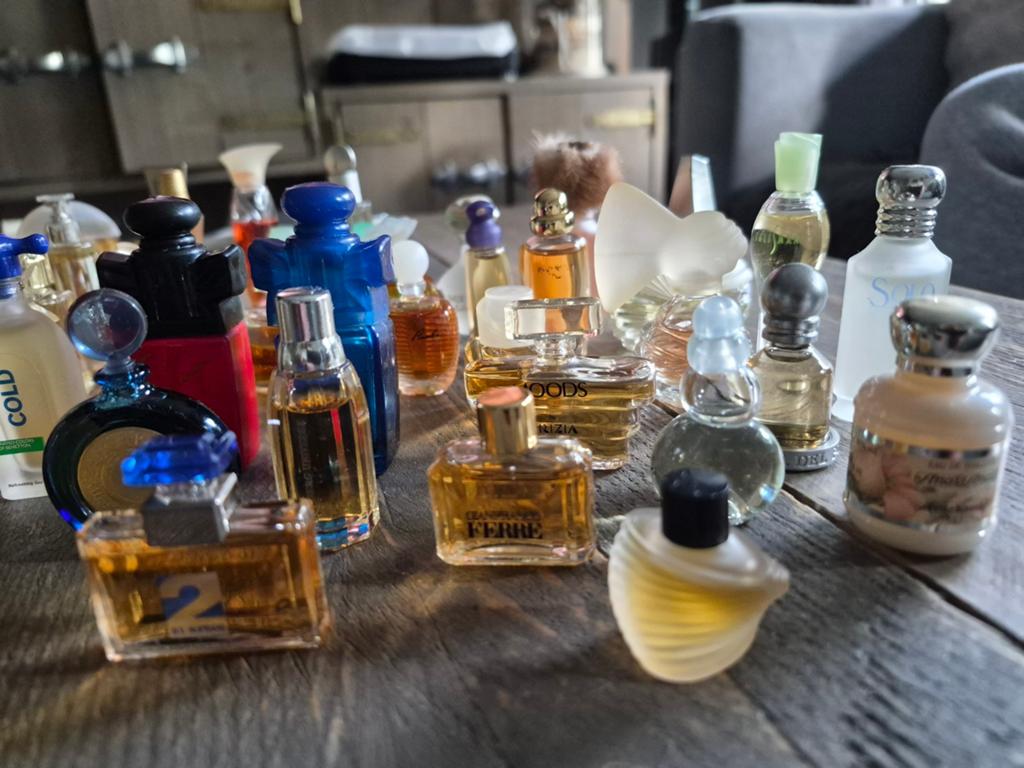 Collectie miniatuur parfumflesjes - Vintage, Ophalen of Verzenden, Gebruikt