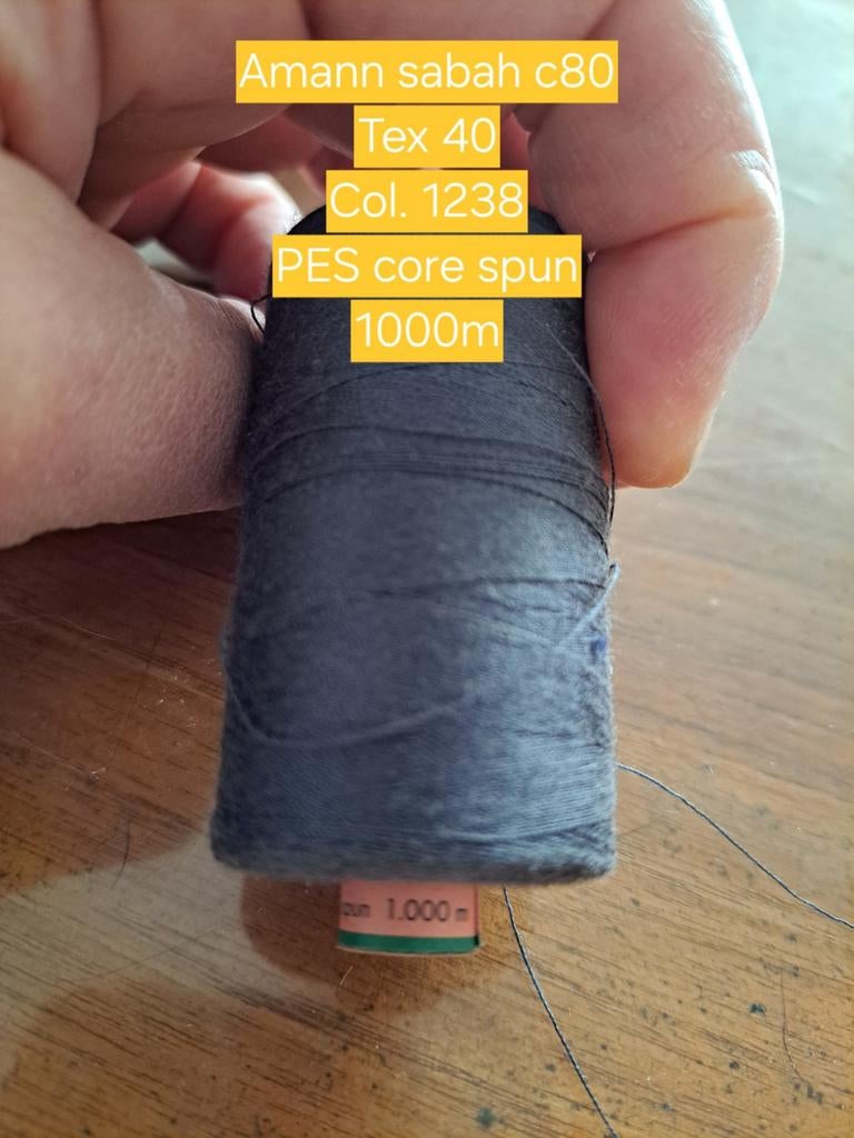 Amann Sabah c80 Tex 40 Col. 1238 PES core spun 1000m, Hobby en Vrije tijd, Naaien en Fournituren, Ophalen of Verzenden, Nieuw
