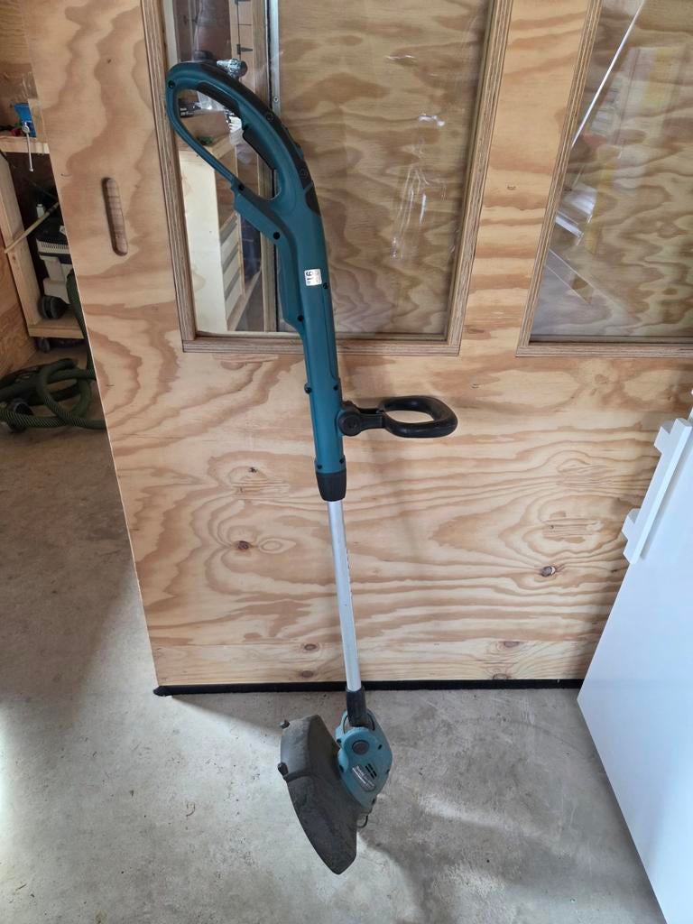 Nette grastrimmer, Tuin en Terras, Grastrimmers, Ophalen, Gebruikt, Accu, Makita