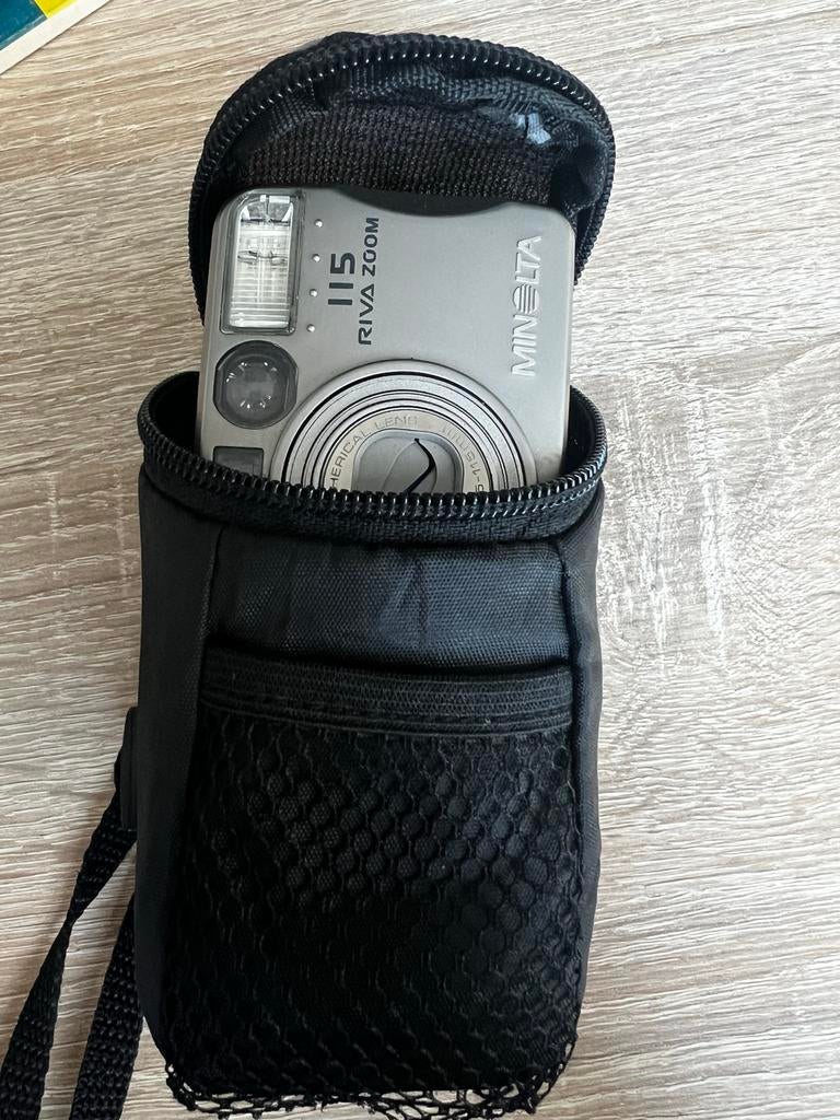 Minolta Riva Zoom 115 Compact Camera met Tasje, Ophalen of Verzenden, Zo goed als nieuw, Overige merken